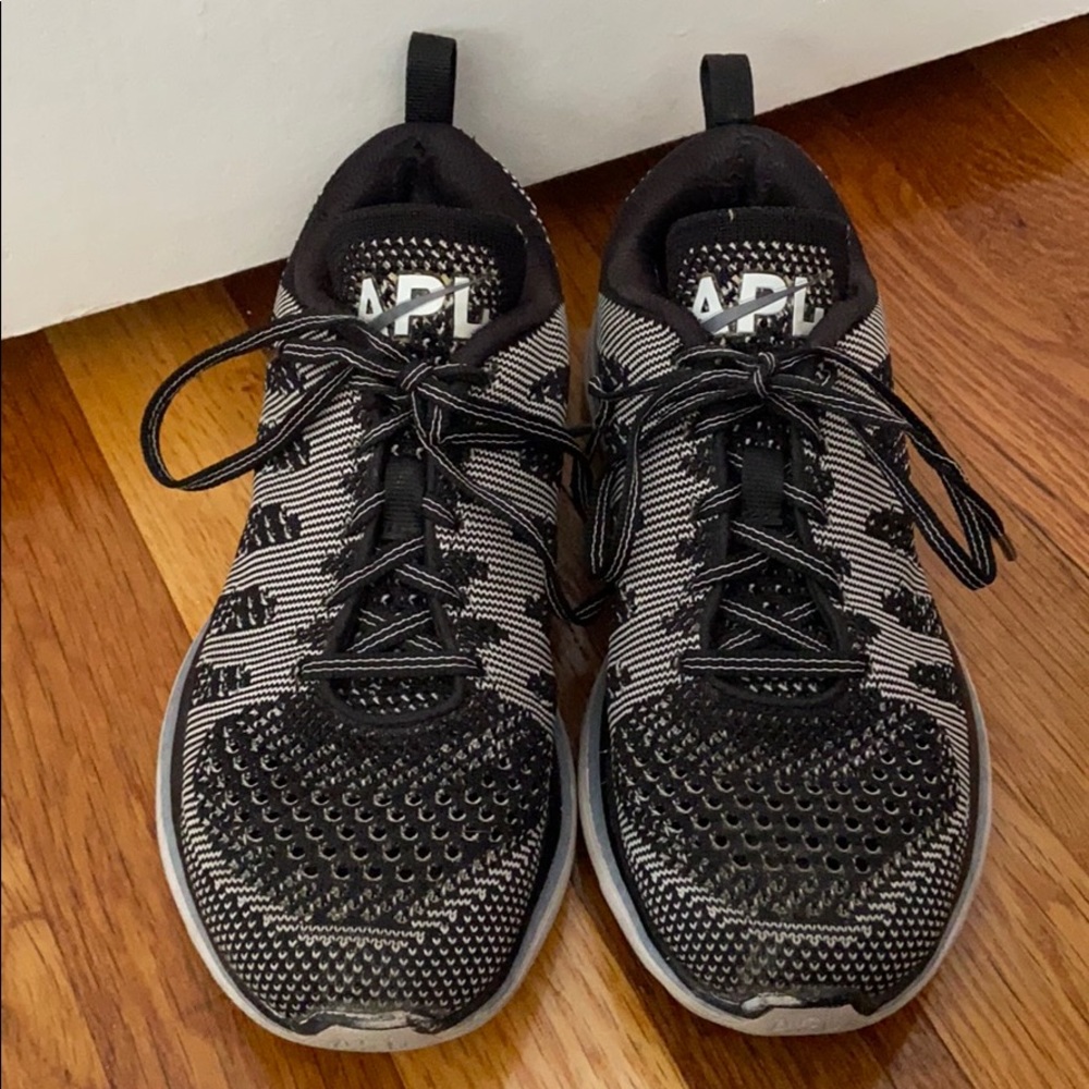 APL Techloom Pro Running Sneakers